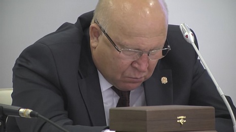 Губернатор Шанцев заснул на совещании по государственной обороне