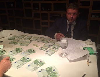 Губернатор Никита Белых задержан за взятку 400 тысяч евро 